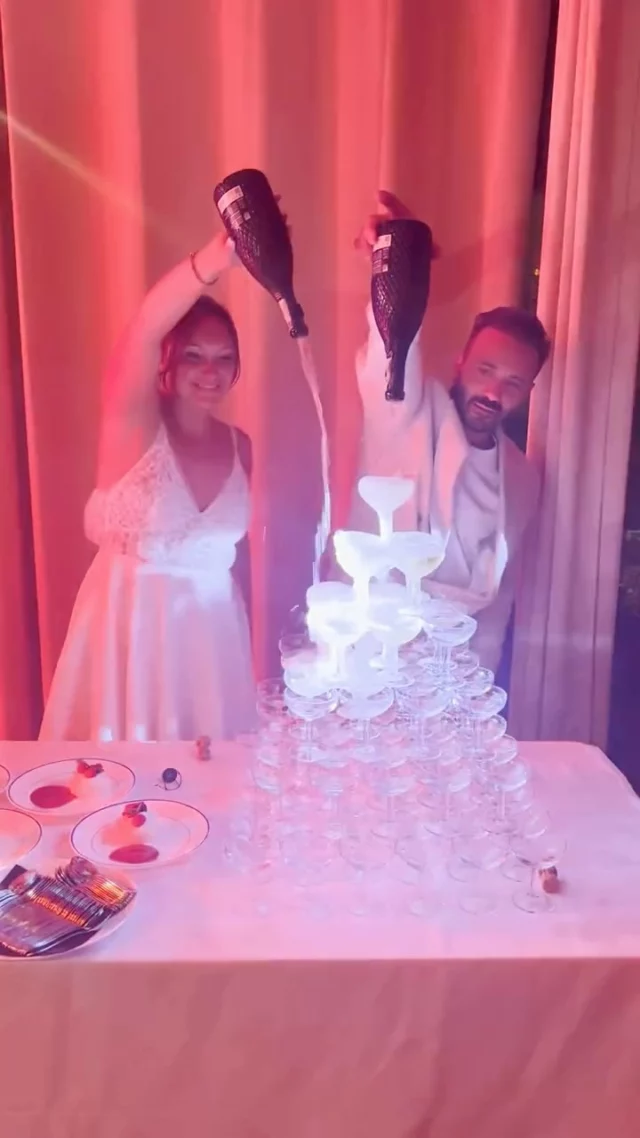 🍋 C&J

Quelle aventure d’être à la fois le traiteur de cette belle cérémonie & le frère du marié! 

On a adoré être à la table d’un banquet Bonard & de profiter de la 1ere cérémonie dans ce lieu magique au @chateauderoumare ! Merci encore à toute la team!

Impatients de vous partager les photos de @morganletourner 

#wedding #french #casstle #normandie #love